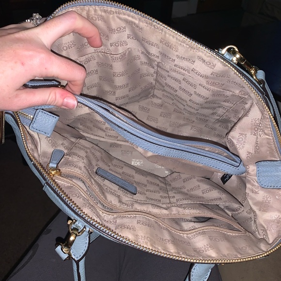 Michael Kors Riley Crossbody - Picture 2 of 7